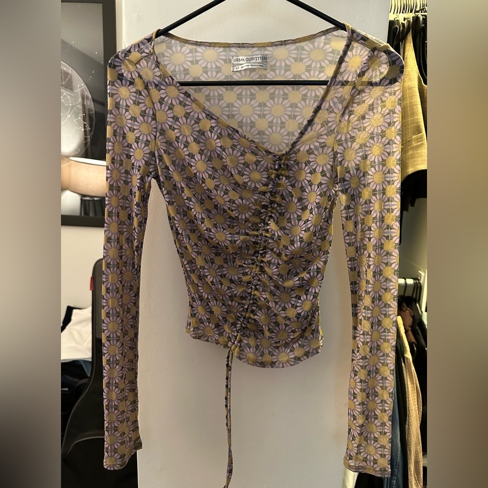 Mesh fitted a-line floral blouse